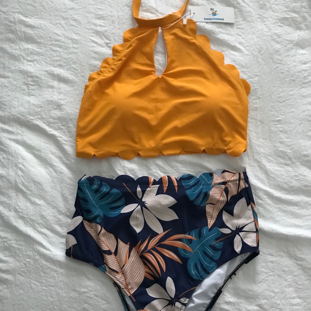 Beachissi brand new swim suit - NWT